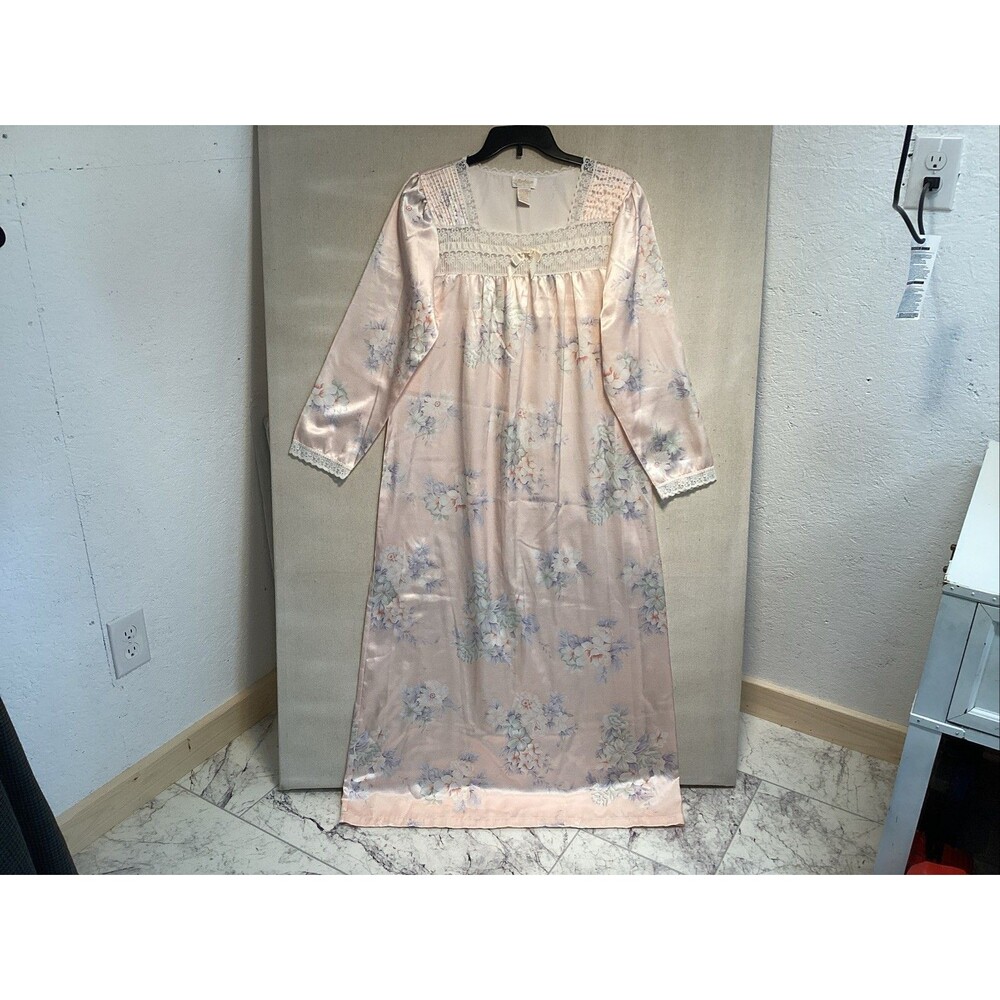 vintage barbizon full length night gown small floral cuddle skin
